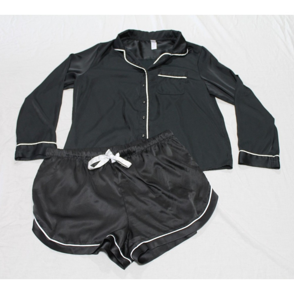 Women's Stars Above Black With White Piping Detail Satin Pajama Set Size Medium